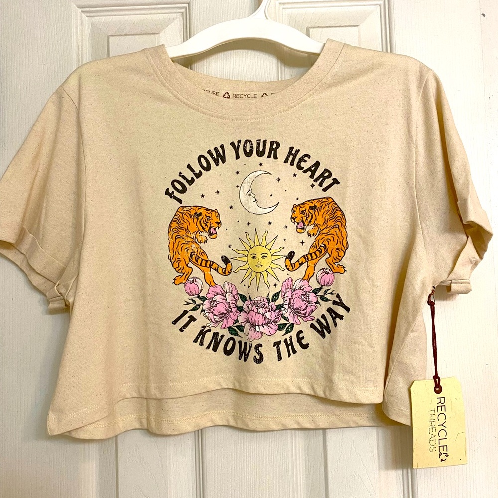 NWT Recycled Threads Follow Your Heart It Knows The Way Cropped Tee Size L
